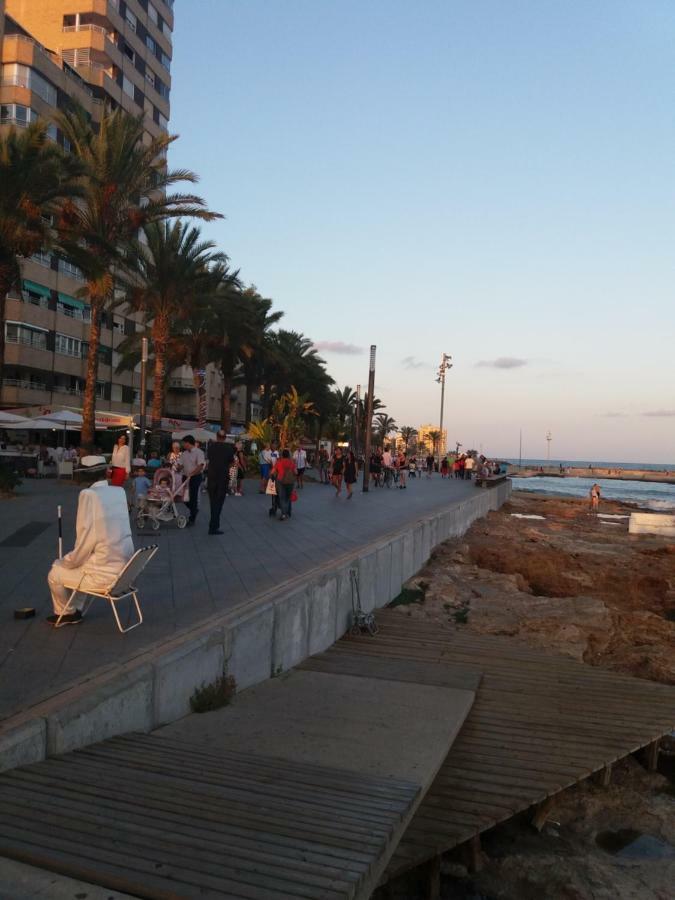 Apartamento La Casa De Mi Madre Torrevieja Exterior foto