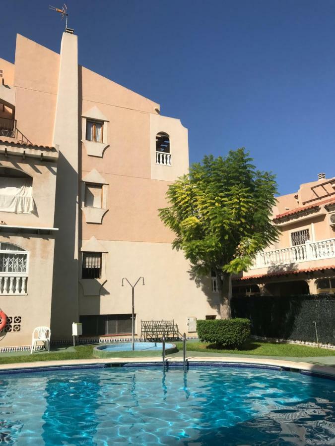 Apartamento La Casa De Mi Madre Torrevieja Exterior foto